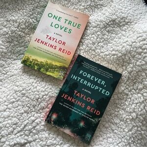 Taylor Jenkins Reid Book Bundle
